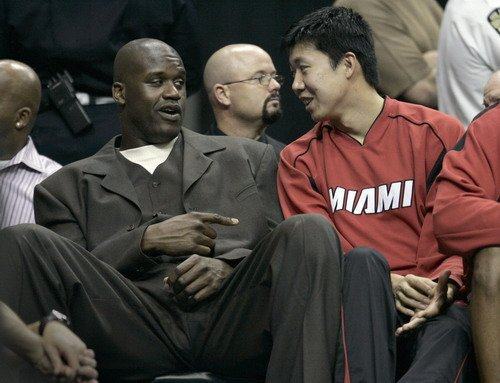 万众瞩目！CBA杯赛上演“山东德比” 赢球将锁定晋级八强名额（焦点之战！CBA杯山东德比打响，胜者将锁定八强席位）