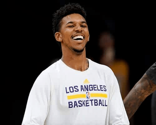 意媒：那不勒斯、比萨被限制冬窗支出，拉齐奥得以完全解禁（意媒称：那不勒斯、比萨冬窗支出受限，拉齐奥全面解禁）