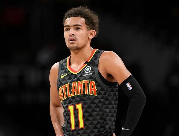 奥尼尔：东契奇没速度没爆发力但总能把对手打爆，我不懂（奥尼尔直言困惑：东契奇速度与爆发力都不占优，却总能击溃对手）