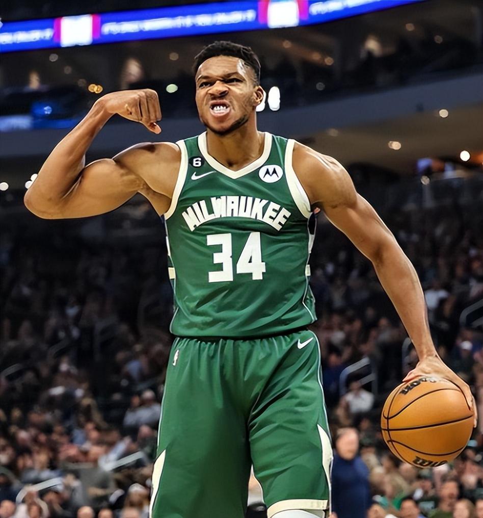 西媒：阿劳霍现身乌拉圭欢度圣诞，球队恢复训练后将归队（西媒：阿劳霍回乌拉圭过圣诞，球队重启训练后归队）