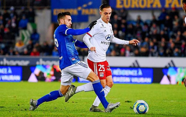 刘越：青训最大特点是示范；退役球员短板是不会经营市场（刘越：青训重在示范，退役球员短板在于市场运营）