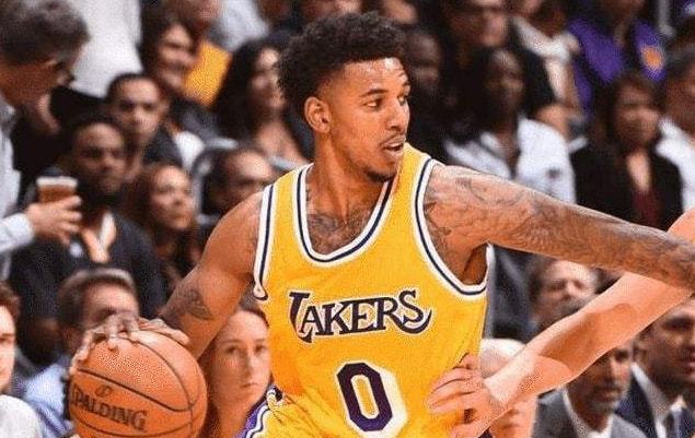 维蒂尼亚是第九位欧冠对英格兰球队戴帽球员，也是葡萄牙首人（维蒂尼亚成欧冠对英格兰队戴帽第九人，同时也是葡萄牙历史首位）