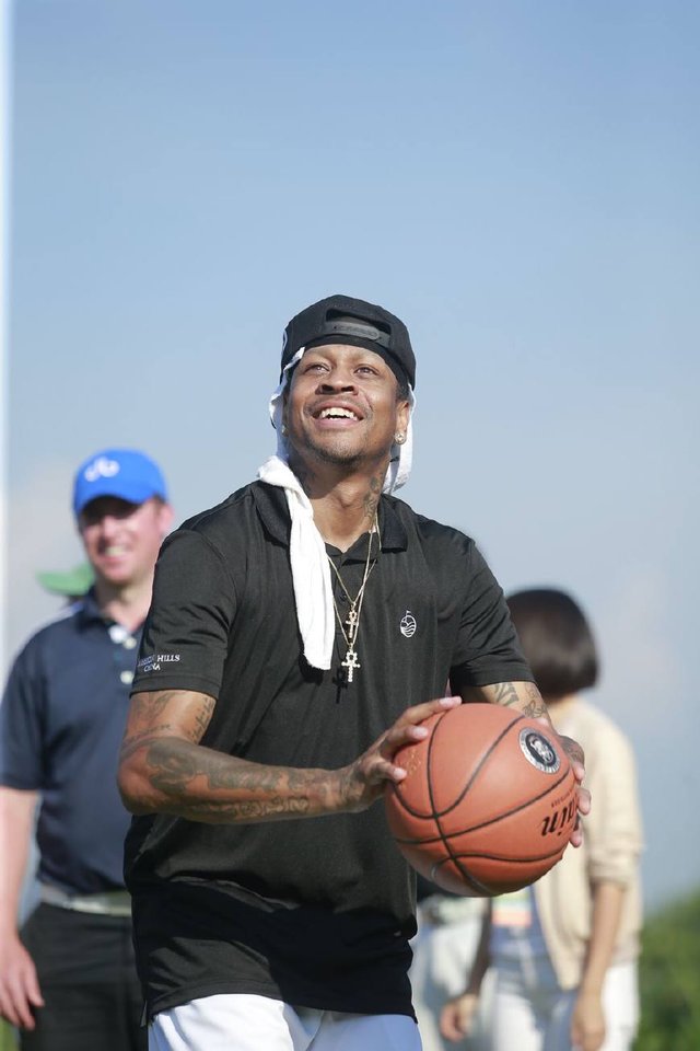 媒体人：某直播平台获得新赛季CBA版权，将直播部分场次（据媒体人消息，某直播平台已获得新赛季CBA版权，将直播部分比赛）