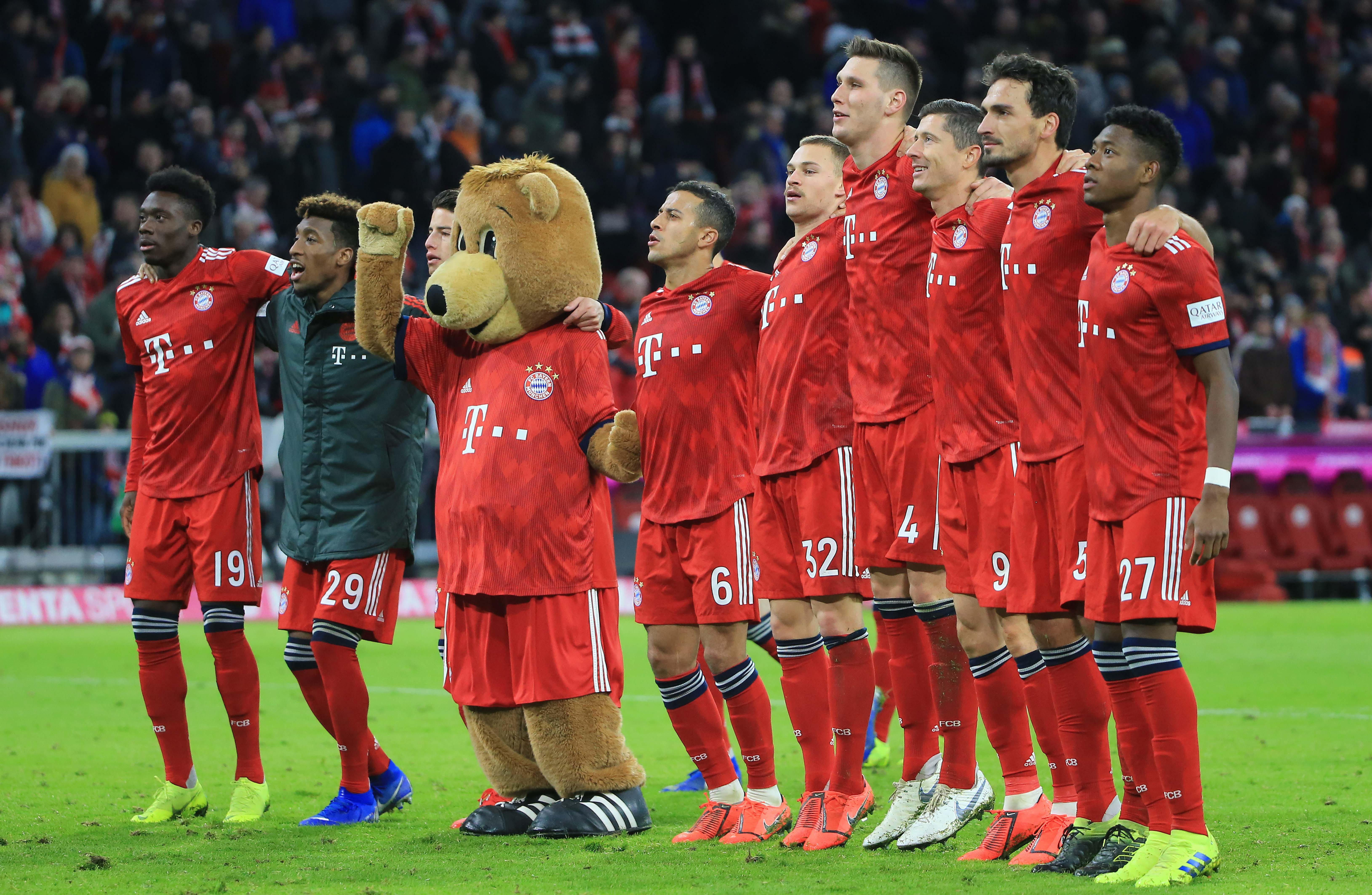 米歇尔：利瓦科维奇表示不愿比赛，加萨尼加曾在38度高烧出场（米歇尔曝：利瓦科维奇不愿出赛，加萨尼加曾发烧38℃仍出场）