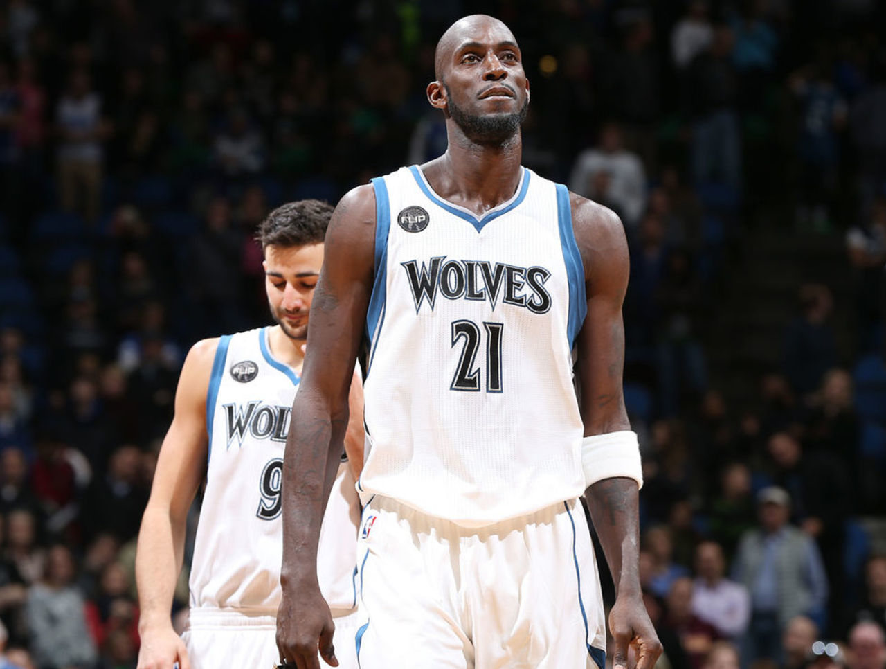 欧冠精彩进球回顾：梅西助攻亮点,（欧冠进球集锦：梅西助攻成焦点）