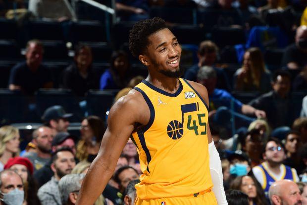 马刺vs掘金裁判报告：漏吹最后1.6秒巴恩斯对穆雷三分犯规（马刺战掘金裁判报告：末1.6秒漏判，穆雷三分出手遭巴恩斯犯规）